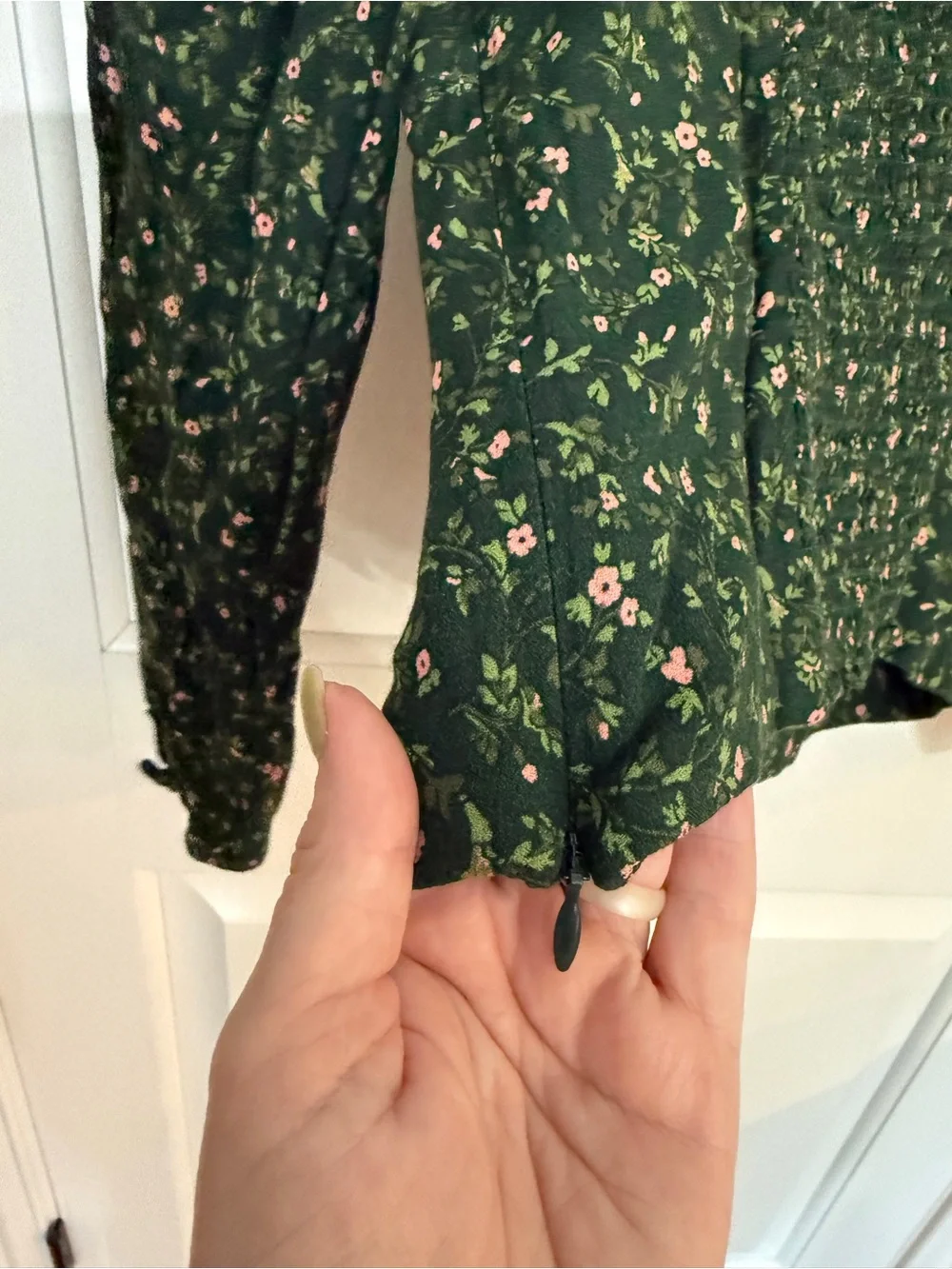 Reformation Clio Top Green Floral Long Sleeve Smocked Back Blouse 25926